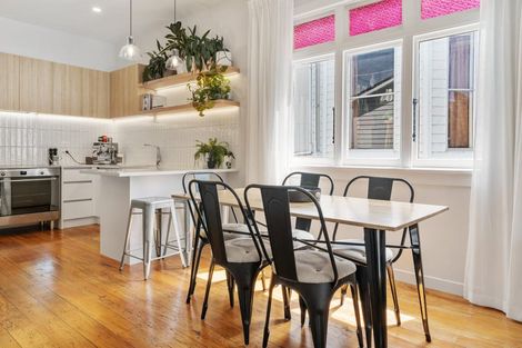 Photo of property in 43 Roberton Road, Avondale, Auckland, 1026