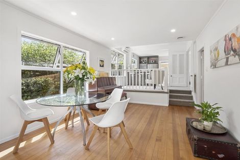 Photo of property in 2/24 Mariposa Crescent, Birkenhead, Auckland, 0626