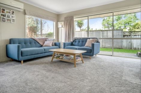 Photo of property in 2/137 Lakeside Drive, Orewa, 0931