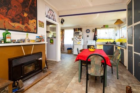 Photo of property in 323 Clifton Road, Te Awanga, 4102