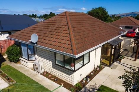 Photo of property in 2/29 Palmers Road, New Brighton, Christchurch, 8083