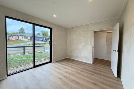 Photo of property in 86 Tiriwa Drive, Massey, Auckland, 0614