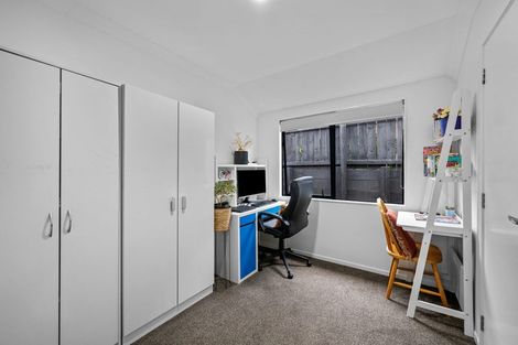 Photo of property in 15 Zefiro Drive, Massey, Auckland, 0614