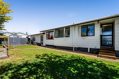 Photo of property in 10 Tawari Street, Inglewood, 4330