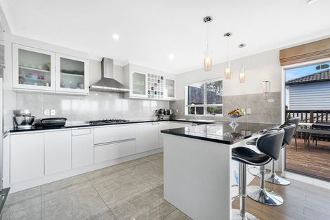 Photo of property in 1 Jammen Drive, Massey, Auckland, 0614