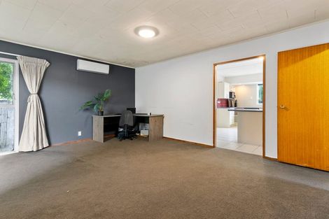 Photo of property in 9 Pankhurst Place, Sunnyvale, Auckland, 0612