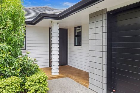 Photo of property in 27 Saddlers Way, Papamoa, 3118