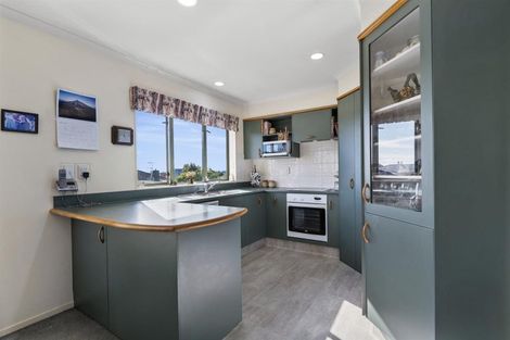 Photo of property in 16 Chaytor Street, Te Puke, 3119