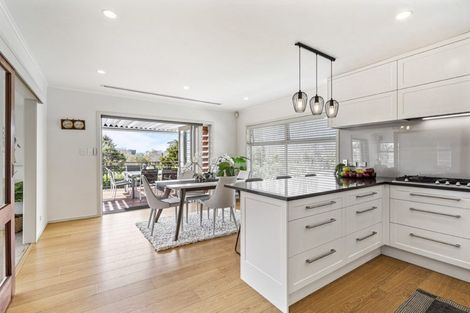 Photo of property in 34 Marywil Crescent, Hillcrest, Auckland, 0627