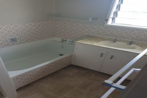 Photo of property in 3/62 Moana Avenue, One Tree Hill, Auckland, 1061