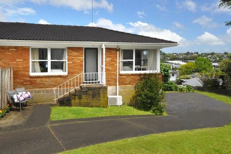Photo of property in 2/97 Target Road, Totara Vale, Auckland, 0629