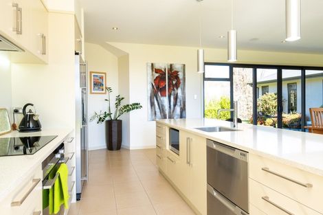 Photo of property in 44 Tauroa Valley Road, Havelock North, 4130