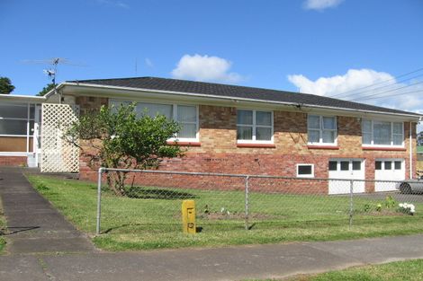 Photo of property in 2/12 Kenderdine Road, Papatoetoe, Auckland, 2025