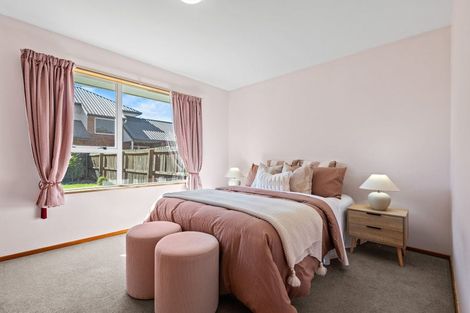 Photo of property in 2/3 Claverley Gardens, Avonhead, Christchurch, 8042