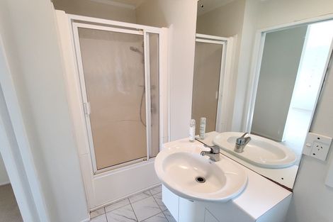 Photo of property in 2/87 Clovelly Road, Bucklands Beach, Auckland, 2012