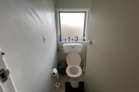 Photo of property in 2/41 Miro Street, New Lynn, Auckland, 0600