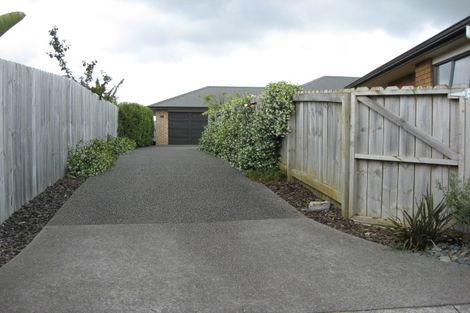 Photo of property in 35 Greig Place, Pukekohe, 2120