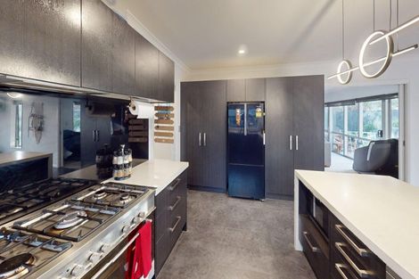Photo of property in 6 D'urville Place, Kelvin Grove, Palmerston North, 4414