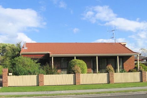 Photo of property in 35 Matapihi Road, Mount Maunganui, 3116