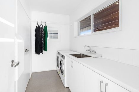 Photo of property in 41 The Circle, Manly, Whangaparaoa, 0930