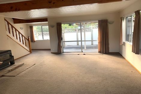 Photo of property in 1024 East Coast Road, Fairview Heights, Auckland, 0630