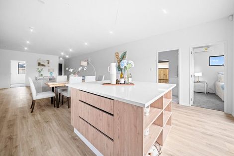 Photo of property in 4b Tidal Road, Karaka, Papakura, 2113