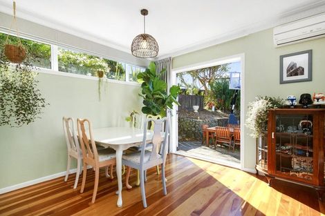 Photo of property in 16 Mascot Street, Tawa, Wellington, 5028