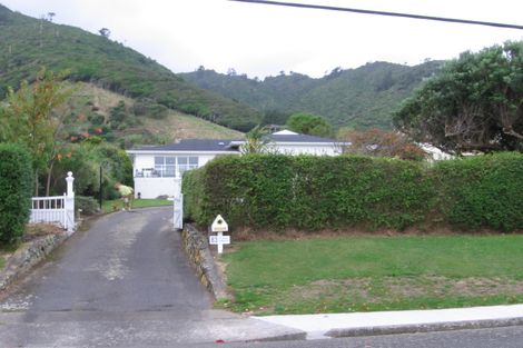 Photo of property in 83 Winara Avenue, Waikanae, 5036