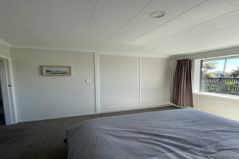 Photo of property in 17 Halsey Street, South New Brighton, Christchurch, 8062