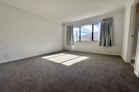 Photo of property in 39 Golfland Drive, Golflands, Auckland, 2013