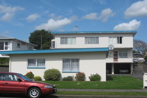 Photo of property in 33 Fulford Street, New Plymouth, 4310