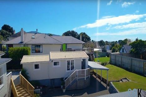 Photo of property in 71 Golf Road, New Lynn, Auckland, 0600