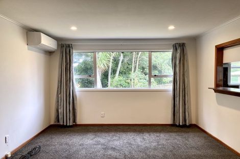 Photo of property in 1 Normandy Place, Henderson, Auckland, 0610