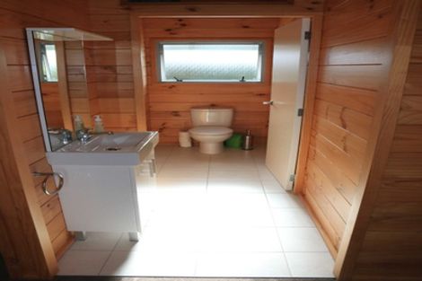 Photo of property in 79 Clinton Road, Tawharanui Peninsula, Warkworth, 0986