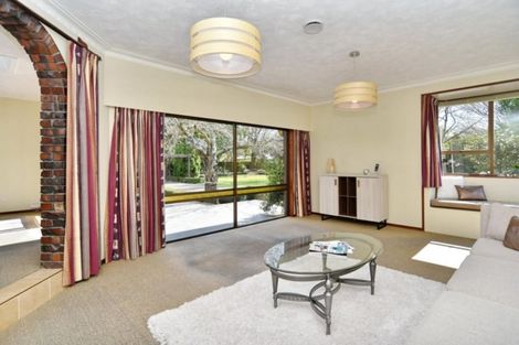Photo of property in 361 Gardiners Road, Harewood, Christchurch, 8051