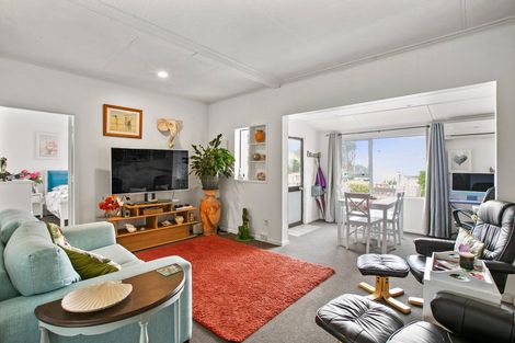 Photo of property in 92/1b South Road, Blagdon, New Plymouth, 4310