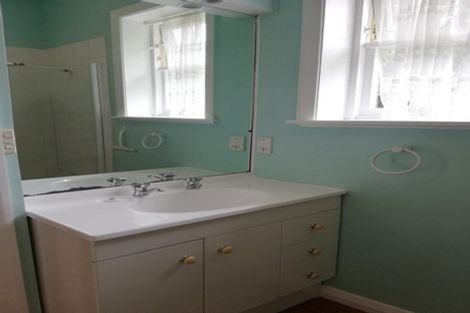 Photo of property in 96 Onslow Road, Khandallah, Wellington, 6035