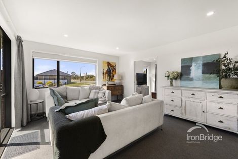 Photo of property in 15 Woodford Avenue, Woodend, 7610