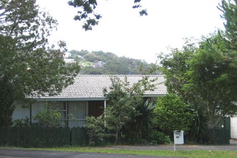 Photo of property in 33 Ranch Avenue, Beach Haven, Auckland, 0626