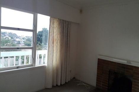 Photo of property in 4/65-67 East Coast Road, Castor Bay, Auckland, 0620