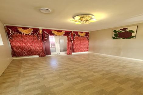 Photo of property in 39 Sunnyside Road, Sunnyvale, Auckland, 0612