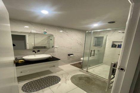 Photo of property in 142a Golf Road, Titirangi, Auckland, 0600