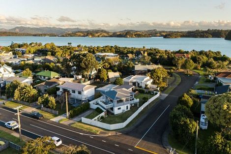 Photo of property in 1 Ohiwa Parade, Ohope, 3121