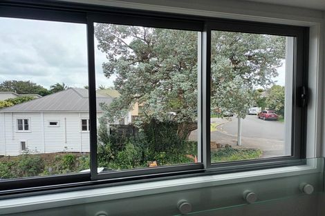 Photo of property in Morning Star Units, 3h/19 Morning Star Place, Mount Albert, Auckland, 1025
