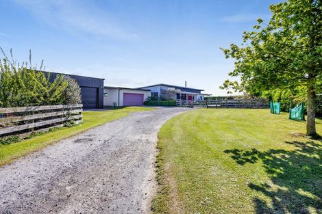 Photo of property in 5674 Mountain Road, Normanby, Hawera, 4673