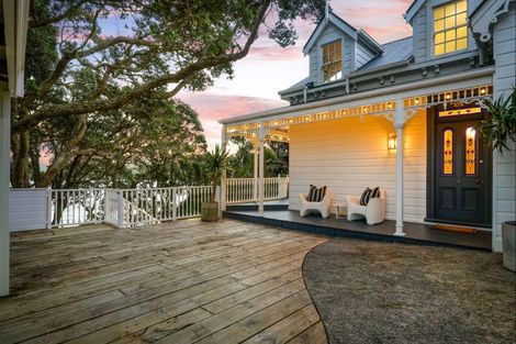 Photo of property in 36 Queen Street, Northcote Point, Auckland, 0627