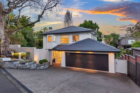 Photo of property in 25 View Road, Campbells Bay, Auckland, 0630