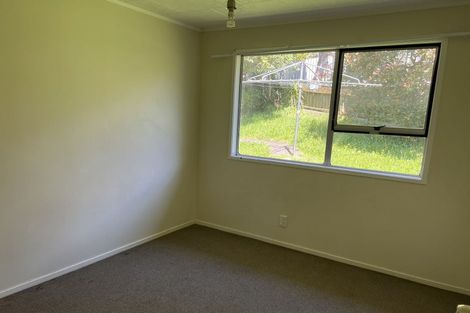 Photo of property in 2/13 Erica Road, Sunnynook, Auckland, 0620