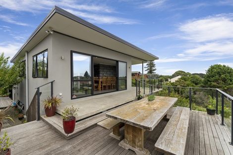 Photo of property in 14 Duncans Way, Otaki Beach, Otaki, 5512