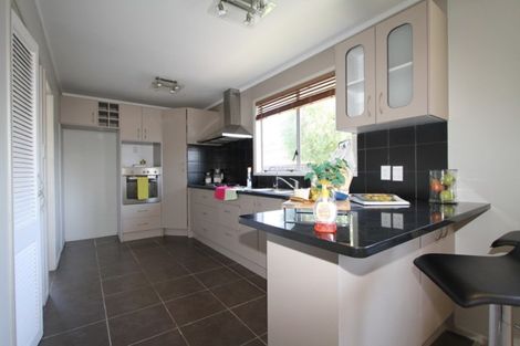 Photo of property in 22 Glennandrew Drive, Half Moon Bay, Auckland, 2012